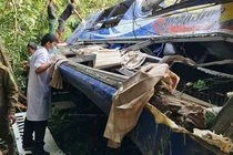 'Chiếc xe lao xuống vực rất nhanh, tôi nghĩ mình đã chết'