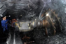 Việt Nam gia tăng nhập khẩu than, khí