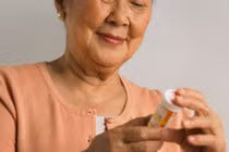 Người cao tuổi có nên dùng thuốc bổ?