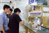 Phó Thủ tướng: Điều chỉnh giá dịch vụ khám chữa bệnh theo đúng lộ trình