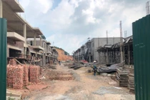 Thái Nguyên: Hàng trăm căn shophouse xây không phép tại Khu công nghiệp APEC Điềm Thụy?