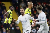 Man City vươn lên đỉnh bảng Premier League