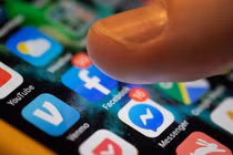 Facebook bổ sung các tính năng mới trên Instagram.