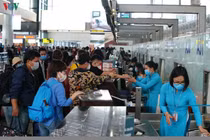 Chính thức bỏ giãn cách hành khách trên máy bay, xe khách từ ngày 7/5