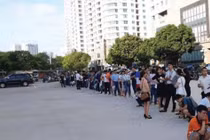 Xếp hàng mua nhà ở xã hội (ảnh minh hoạ)