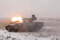 Video: Xe yểm trợ hỏa lực tăng thiết giáp BMPT huấn luyện chiến đấu