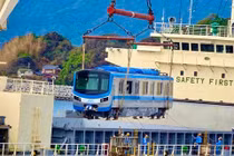 Tàu metro số 1 cập cảng Khánh Hội sáng nay