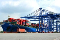 Tăng mức xử phạt vi phạm xếp hàng quá tải tại cảng biển