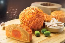 Bánh Trung thu tự làm yên tâm hơn?