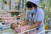 Bệnh viện Hùng Vương nhắn tin kết nối bé sơ sinh với thân nhân 