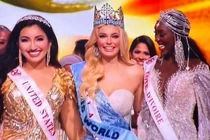 Video: Hoa hậu Ba Lan đăng quang Miss World