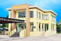 Các căn nhà cộng đồng vừa được bàn giao cho địa phương.