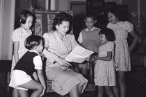 Nam Phương hoàng hậu đã làm gì khiến tình địch phải nhớ suốt đời?