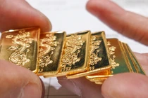 Giá vàng tăng dựng đứng