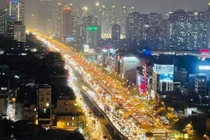 Hà Nội: Tắc đường kẹt cứng Vành đai 3 cả đêm