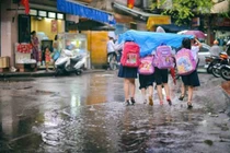 Một người không ướt…