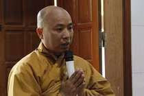 Sư thầy nghi "gạ tình" nữ phóng viên xin xả giới, hoàn tục