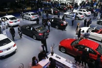 Tháng 5: Doanh số bán ô tô giảm 15%