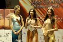 Thùy Tiên hở lộ liễu, phản cảm tại Miss Grand International 2021