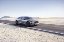 Jaguar I-Pace có thêm phiên bản Black mới