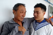 30 giờ 'sinh tử' của tàu cá quay lại cứu tàu bạn