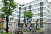 Robot quản lý nhà ở