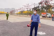 Công an phường La Khê thường xuyên tuần tra, đảm bảo an ninh trật tự, an toàn giao thông; phối hợp xử lý nghiêm các vi phạm trong phòng, chống dịch Covid-19.