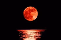 Mặt trăng máu báo trước ngày tận thế?