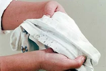  Loại bỏ vết mốc trên quần áo