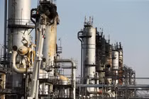  Ả rập Xê út hoảng loạn: 6 UAV Houthi từ Yemen lại tấn công nhà máy lọc dầu của Aramco