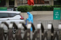 158 nhân viên y tế BV Bạch Mai được trở về nhà sau 20 ngày cách ly