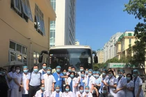 Sữa Cô Gái Hà Lan theo hành trang các bác y bác sĩ vào miền Nam chống chống dịch.