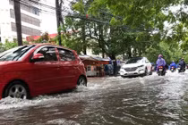 Hải Phòng: Mưa ngớt, nhưng nhiều tuyến phố vẫn ngập sau bão số 3