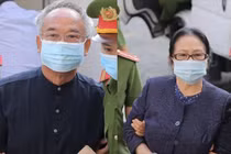 Hình ảnh phiên toà xét xử đại gia Bạch Diệp và ông Nguyễn Thành Tài tại TAND TP HCM