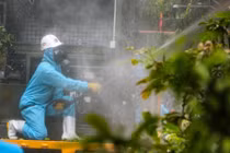 Binh chủng Hoá học khử khuẩn quận Sơn Trà phòng dịch COVID-19