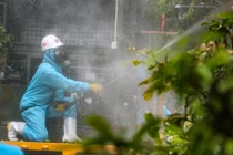 Binh chủng Hoá học khử khuẩn quận Sơn Trà phòng dịch COVID-19