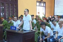 Tuấn thần đèn giang hồ xứ Thanh cùng đồng bọn lĩnh án