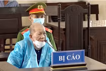 Bị cáo Nguyễn Văn Tấu tại phiên tòa xét xử.