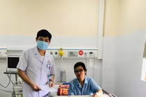 Cứu bệnh nhân suy hô hấp do tràn dịch đa màng