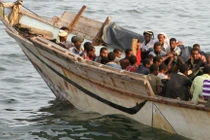 Thuyền chở di dân bị đắm, thi thể dạt vào bờ Biển Đỏ