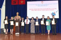 Cổ đông SCB ủng hộ quỹ phòng chống dịch Covid- 19 của TPHCM