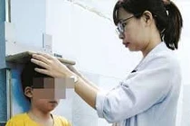 Điều trị hormon tăng chiều cao cho trẻ thấp còi