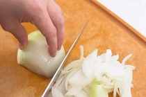 Thái hành tây bị sốc phản vệ