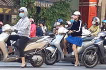 Hà Nội bắt buộc đeo khẩu trang nơi công cộng: Người dân đang chấp hành tốt