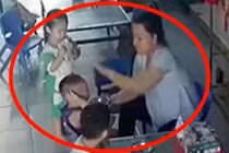 Trẻ ăn không kịp nuốt, bị cô giáo mầm non đánh liên tiếp vào đầu, mặt