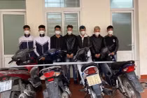 Các đối tượng trong ổ nhóm có hành vi gây rối trật tự công cộng.