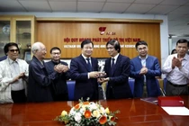 Phó Thủ tướng Chính phủ Trịnh Đình Dũng đến thăm và làm việc với Hội Quy hoạch và Phát triển đô thị Việt Nam