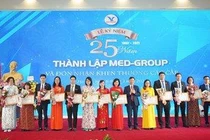 Bộ Y tế khen thưởng đơn vị tiên phong lấy mẫu tại nhà