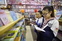 Học sinh chuyển trường dùng bộ sách giáo khoa khác sẽ học thế nào? 