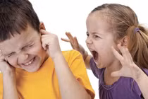 Có nên góp ý với cô giáo về cách cư xử?